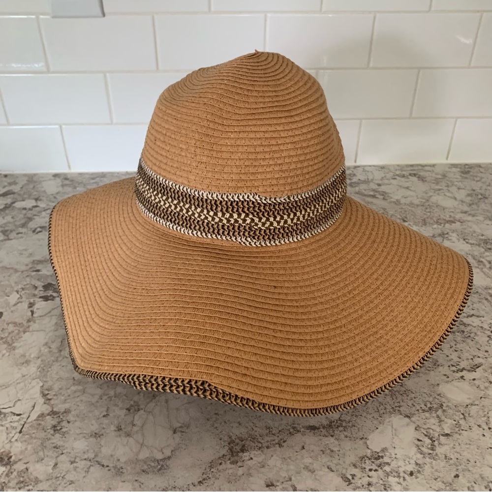 Rampage Floppy Sun Women’s Hat Tan Summer Spring Fall
One Size